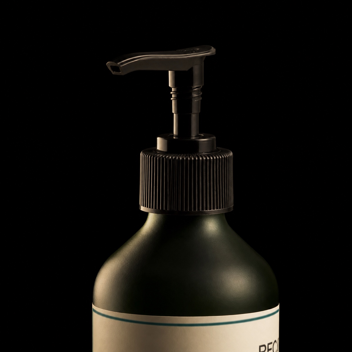 5% Urea Body Cream. The pump head at close range.